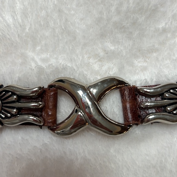 Captiva Leather/Silver Concho Belt - Picture 12 of 13